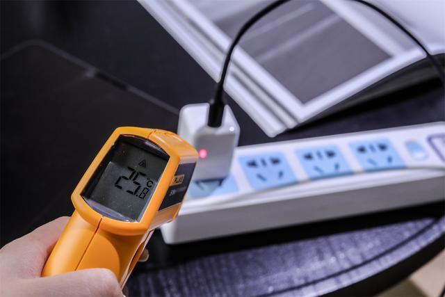KU游官网30W氮化镓充电器评测：这或许是iPhone13Pro的最佳搭档
